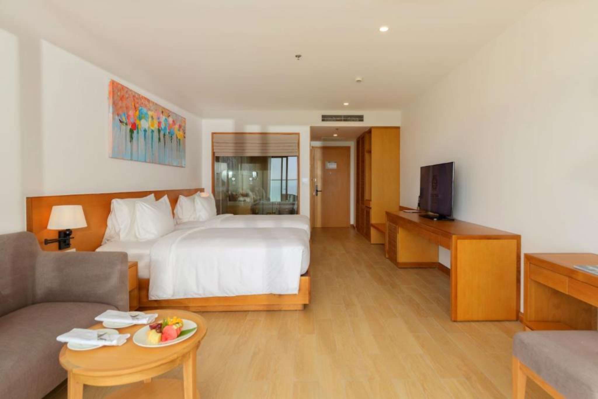 Phòng premier seaview tại Selectum Noa Resort Cam Ranh